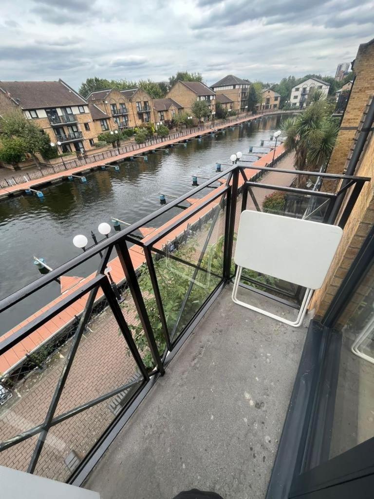 Cosy Flat In Canary Wharf, 02, 1 Double Bed Apartment